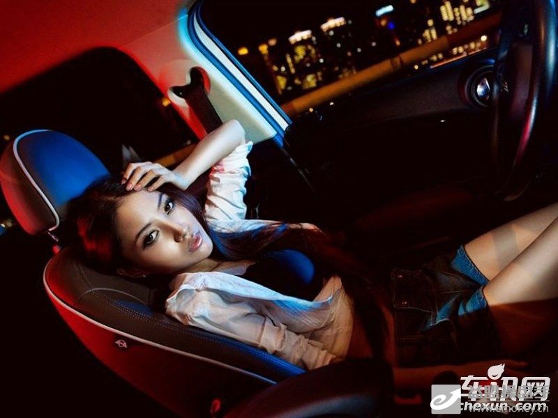 皮衣<em>高跟</em>超性感美腿爆乳 - <em>香车美女</em> - 益盟操盘